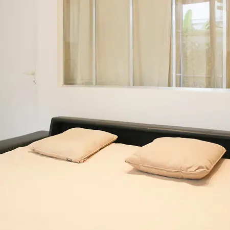 Apartment Courtyard In The Heart Of The 15e *